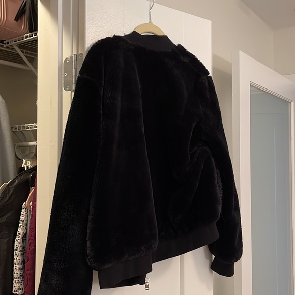 Black fuzzy jacket - Picture 5 of 5